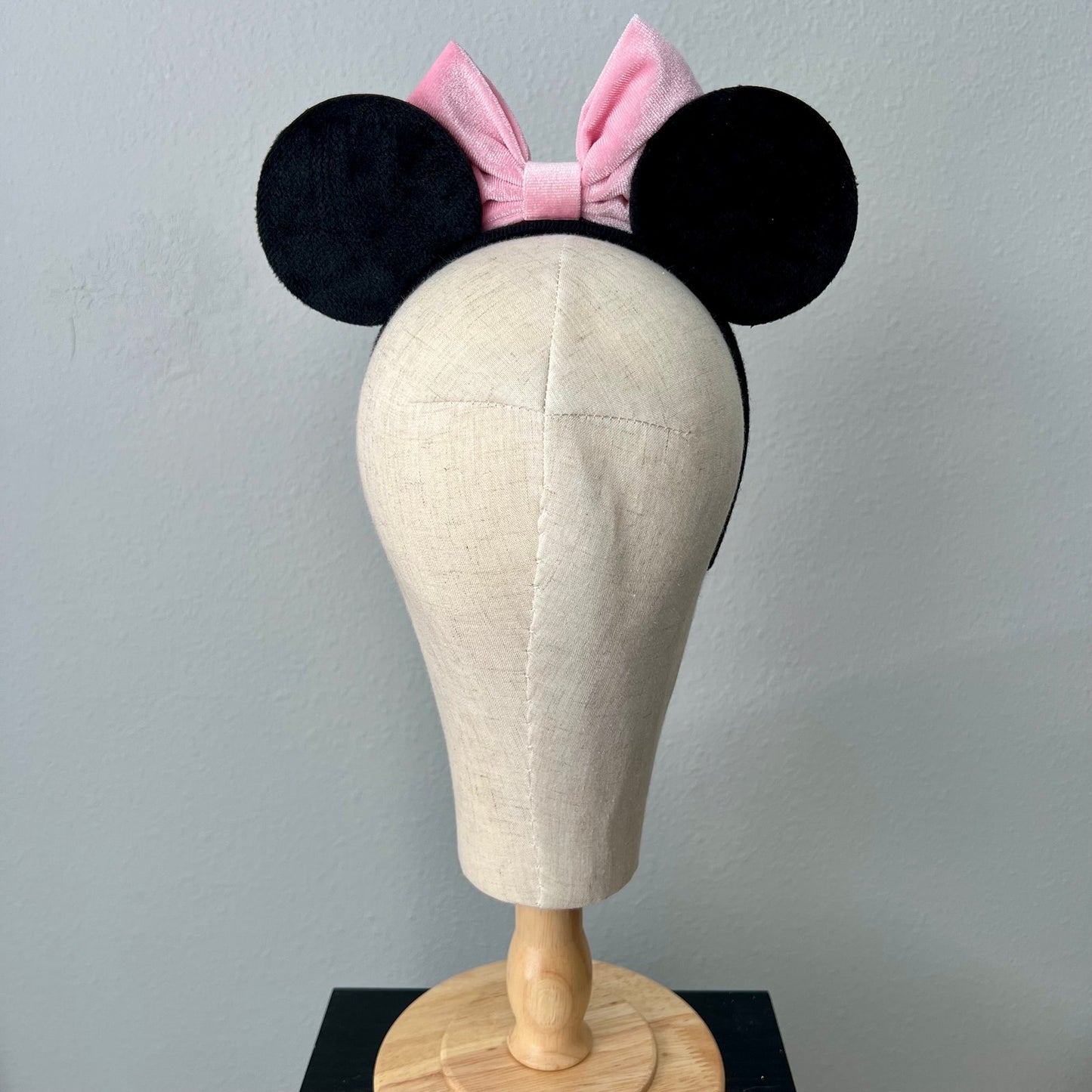80 – Black Velvet Mouse Ears – Pink Bow