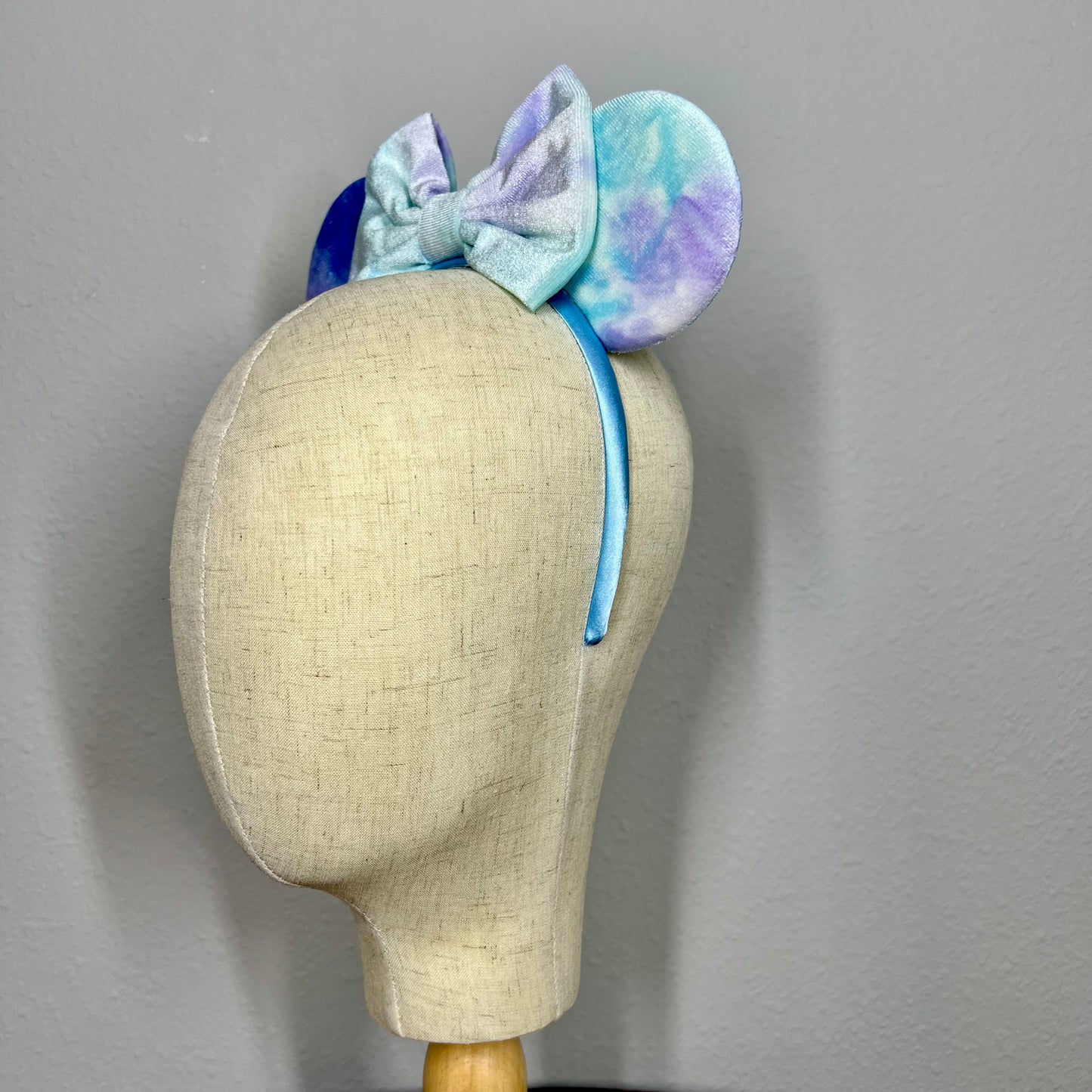 Classic - Velvet Vibes Blue Mouse Ears