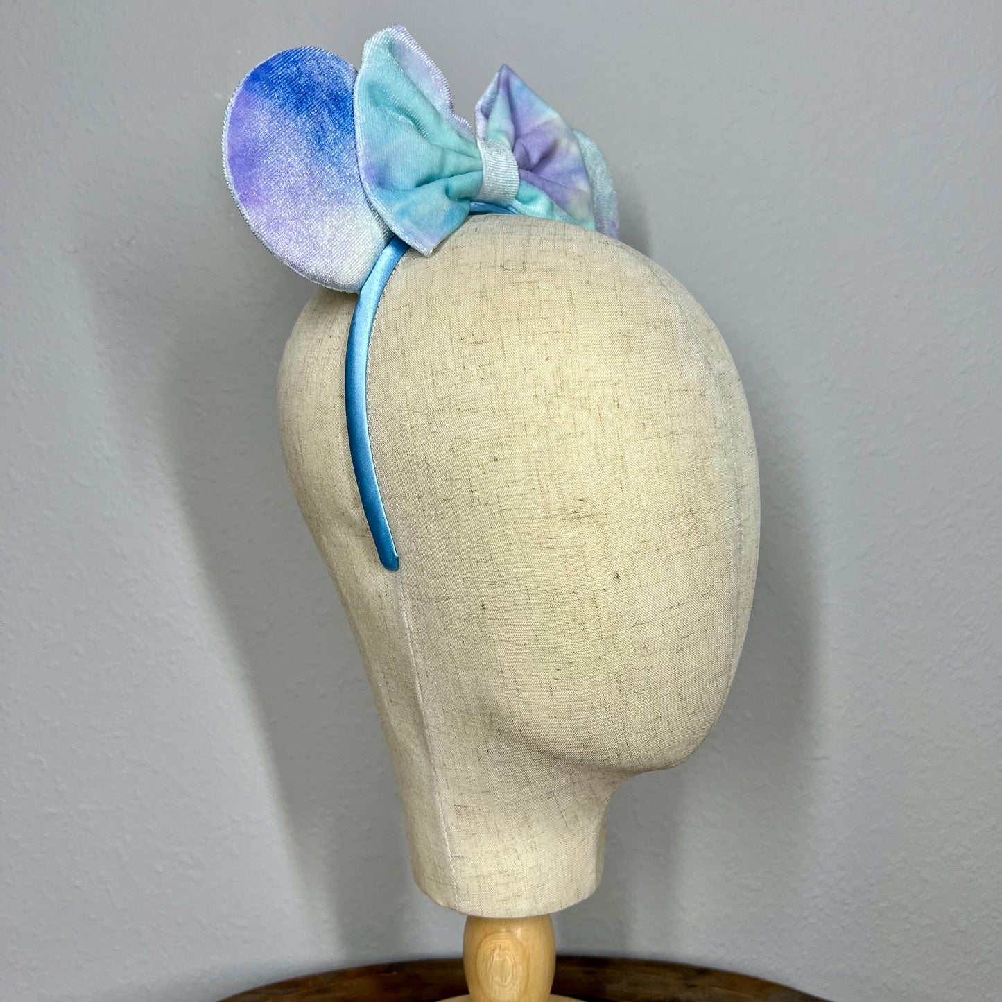 Classic - Velvet Vibes Blue Mouse Ears